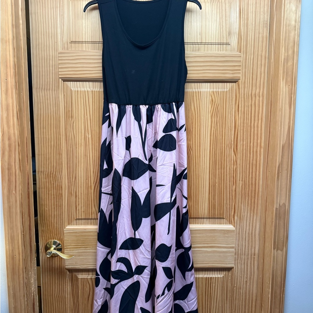 Elegant Black and Pink Sleeveless Dress
